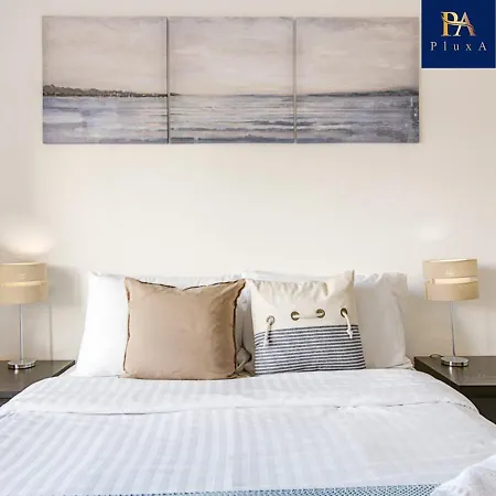 Apartment Pluxa The City Escape *